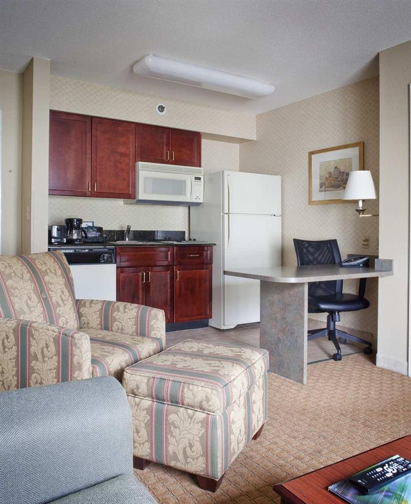 Homewood Suites By Hilton Charlotte Airport Bilik gambar